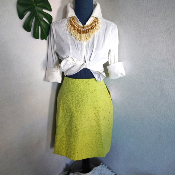 Denim & Co Larkspur Lime Floral Textured Skirt - Picture 7 of 8